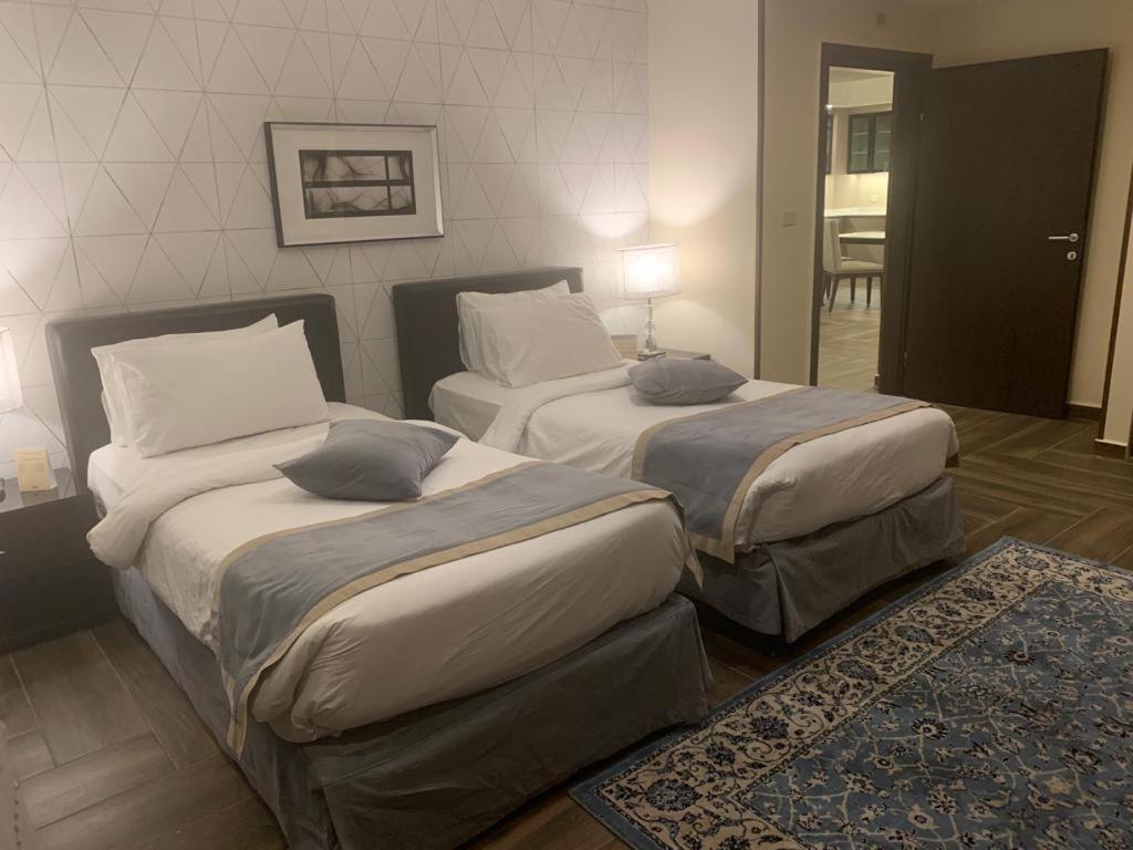 City Rose Hotel Suites Amman Buitenkant foto
